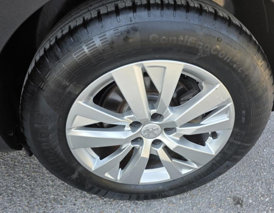 PEUGEOT 3008 ACTIVE